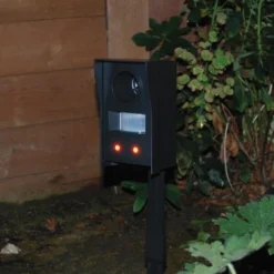 Mega Sonic Vossenverjager - Licht & Geluid 9 Mega Sonic Vossenverjager - Licht & Geluid -Aanbiedingen Intieme Eden Winkel 1657721600 4 600