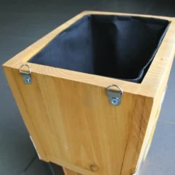 Bijenhuis En Bloembak: 2 In 1 11 Bijenhuis En Bloembak: 2 In 1 -Aanbiedingen Intieme Eden Winkel bijenhuis met bloemenbak 1578053325 1 600