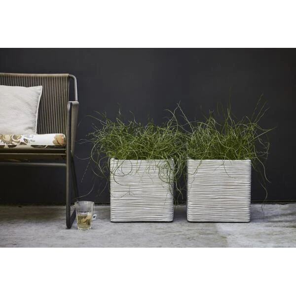 CAPI Bloembak Vierkant Rib NL 30 × 30 × 30 Cm - Ivoor 4 CAPI Bloembak Vierkant Rib NL 30 × 30 × 30 Cm - Ivoor - Afbeelding 2