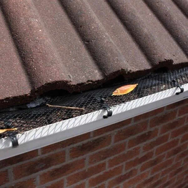 Dakgoot Beschermingsset Gaasrasters + Bladvangers 4 Dakgoot Beschermingsset Gaasrasters + Bladvangers - Afbeelding 2