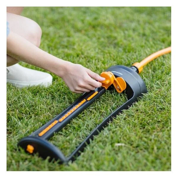 Fiskars Zwenksproeier Waterbesparend L 5 Fiskars Zwenksproeier Waterbesparend L - Afbeelding 3